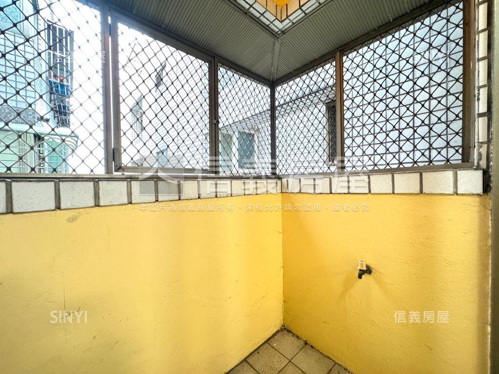 近民俗公園採光三房車位房屋室內格局與周邊環境