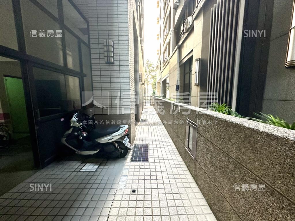 農十六飛揚三房房屋室內格局與周邊環境