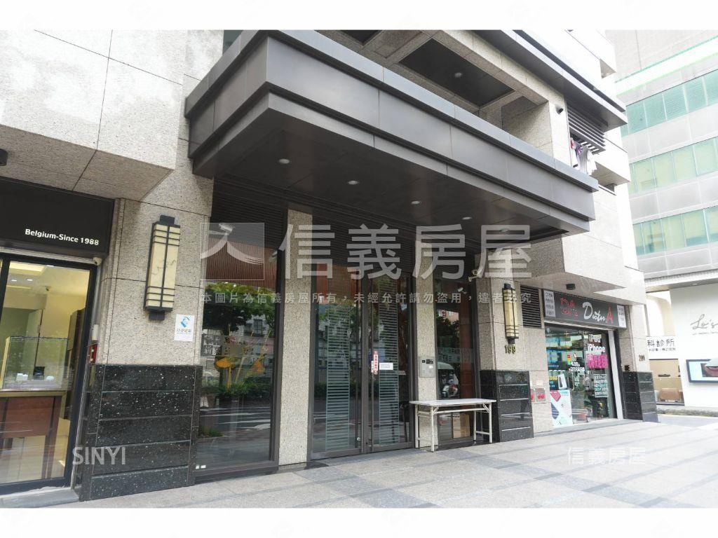敦和新象近捷運稀有車位房屋室內格局與周邊環境