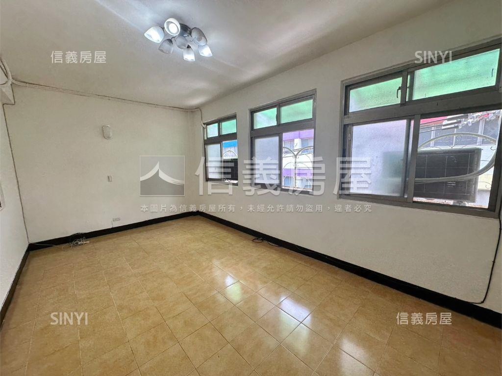 裕隆城美妝戶房屋室內格局與周邊環境