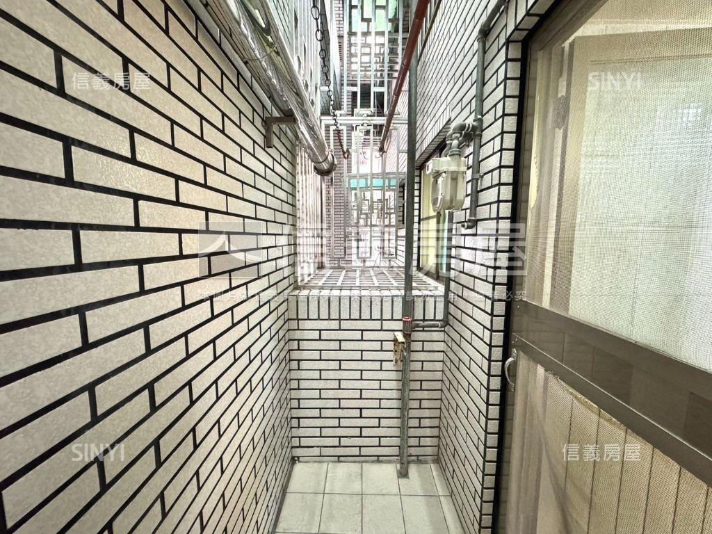 夢想成家挑高採光美屋房屋室內格局與周邊環境