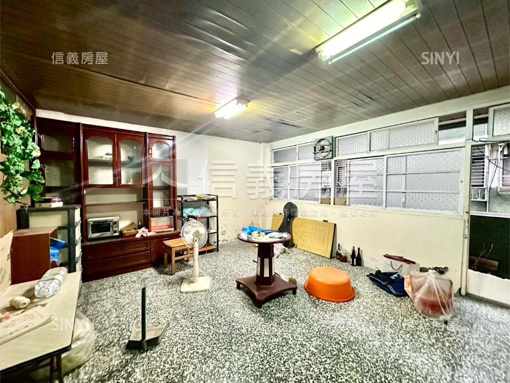 德昌街優質４樓＋頂加房屋室內格局與周邊環境