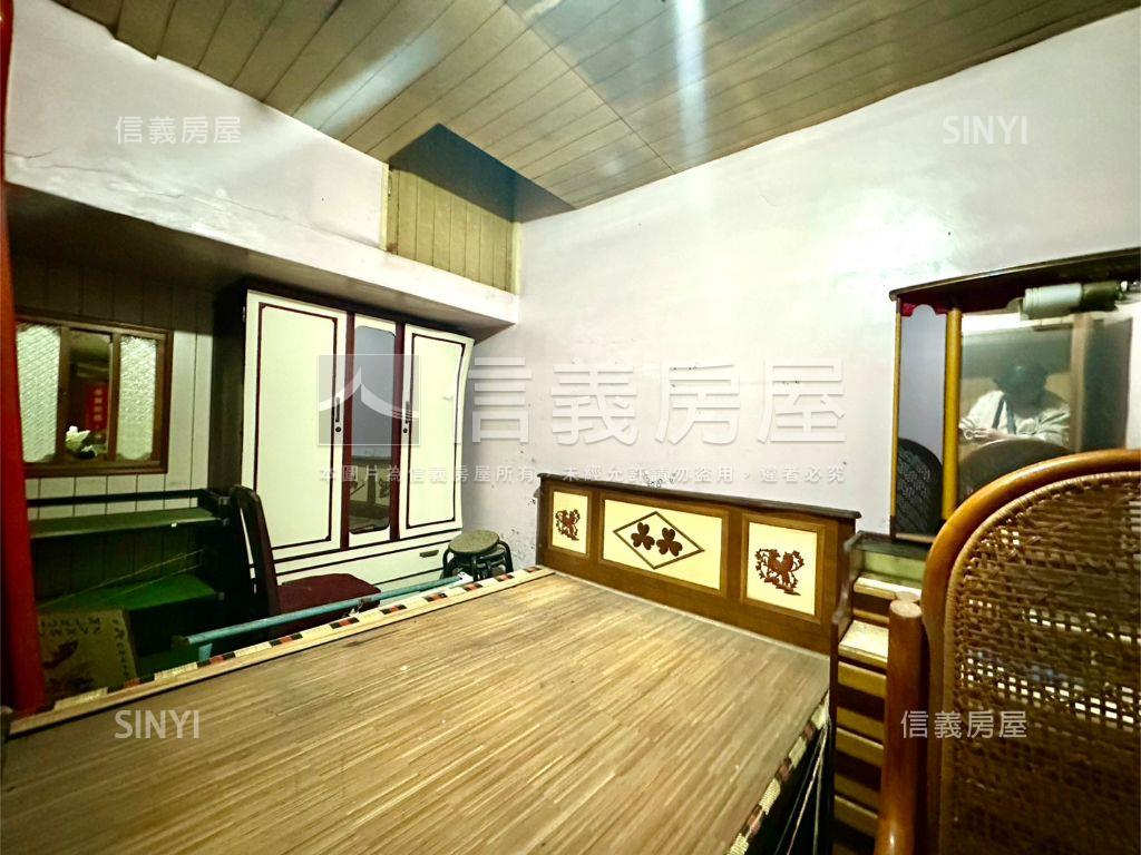 德昌街優質４樓＋頂加房屋室內格局與周邊環境