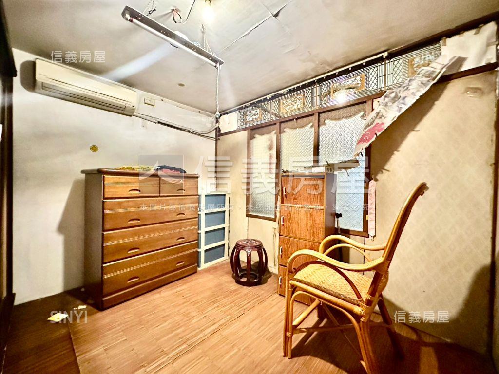 德昌街優質４樓＋頂加房屋室內格局與周邊環境