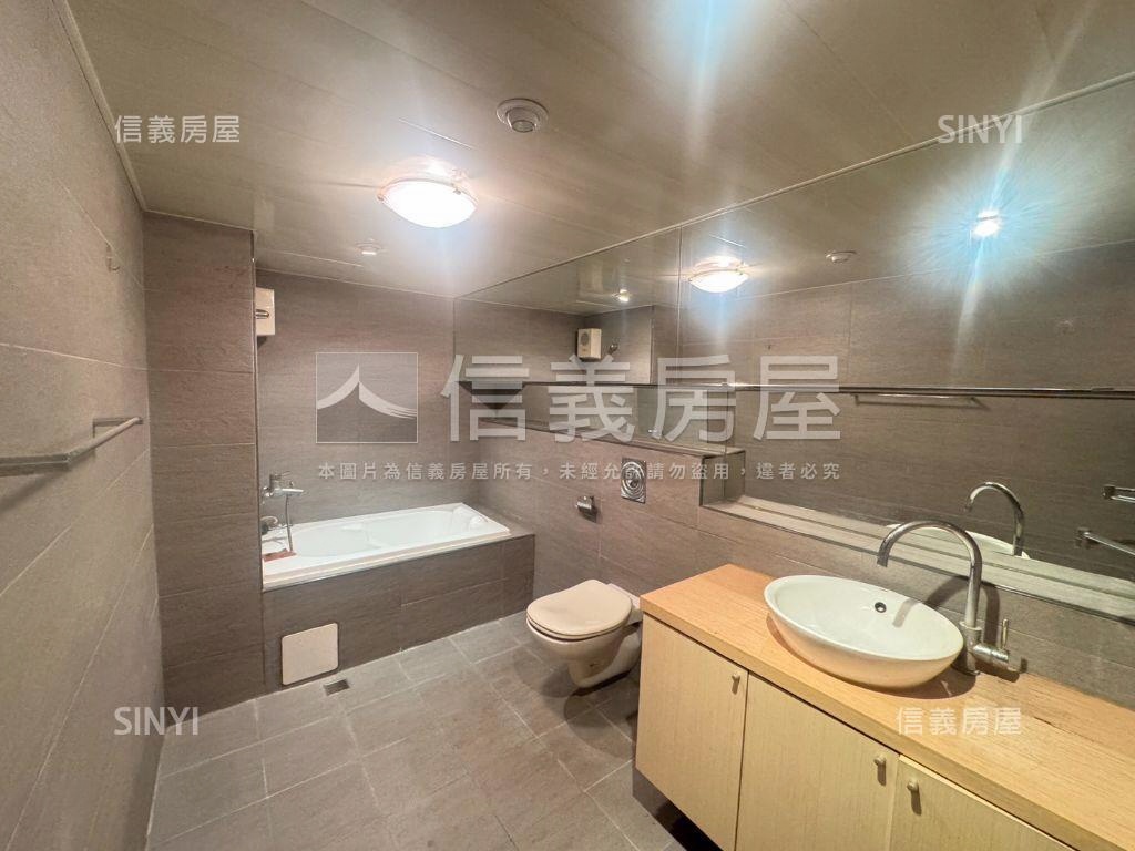 遠百旁家華國寶二房平車房屋室內格局與周邊環境