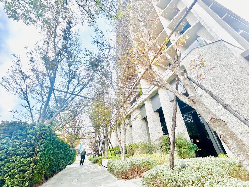 新案✦華太松庭✦遠眺群山房屋室內格局與周邊環境