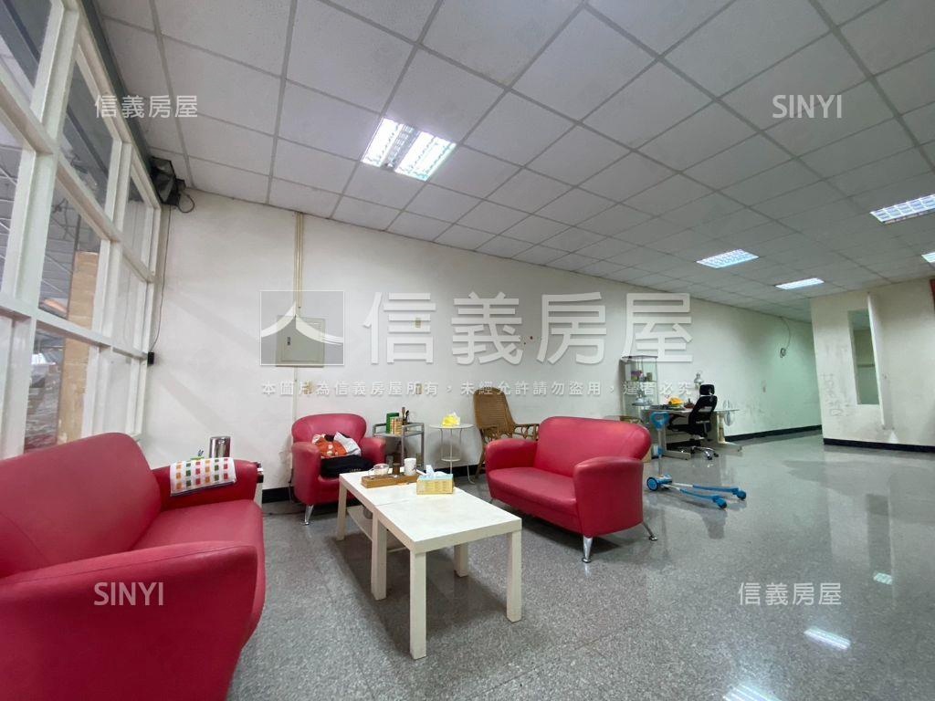 人潮市場旁◆大面寬金住店房屋室內格局與周邊環境