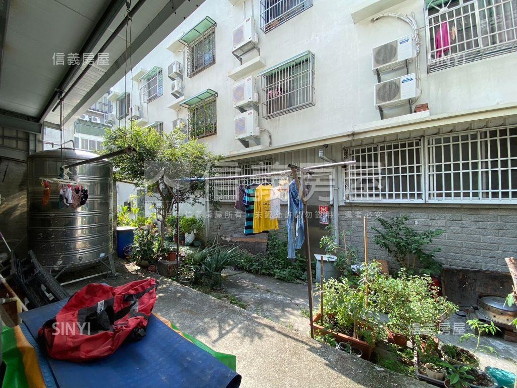 人潮市場旁◆大面寬金住店房屋室內格局與周邊環境