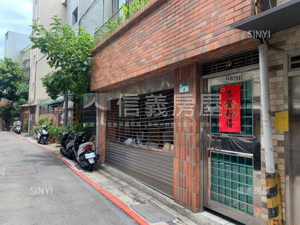 近家樂福寧靜大空間房屋室內格局與周邊環境