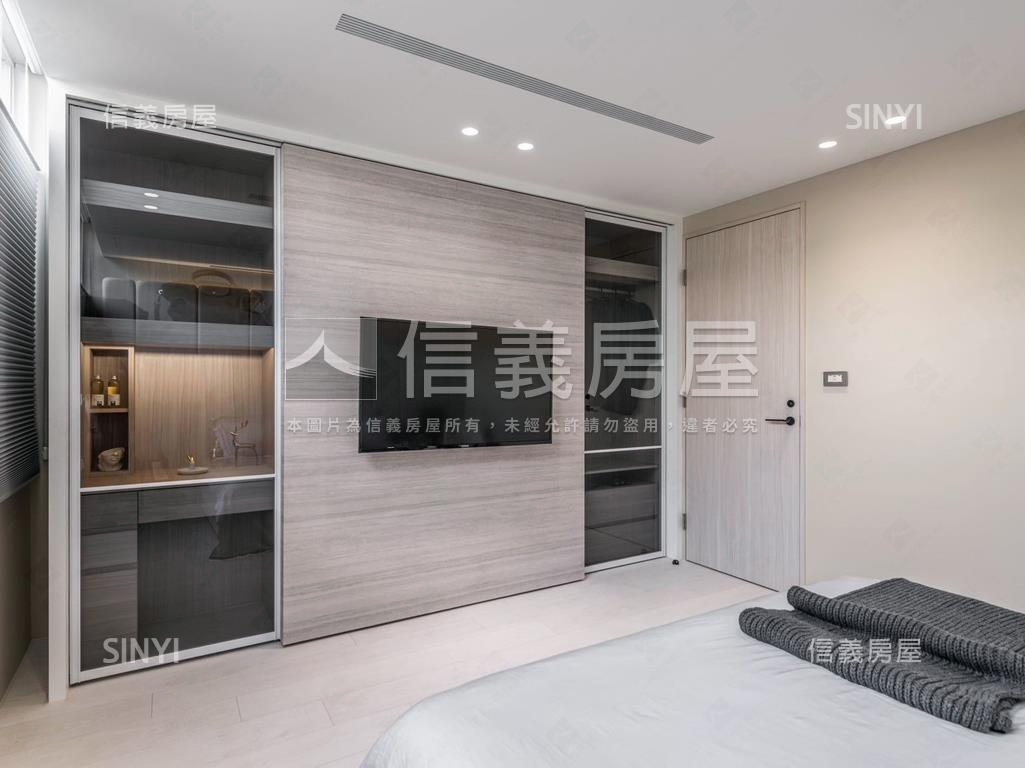 中正東路設計師的美屋房屋室內格局與周邊環境