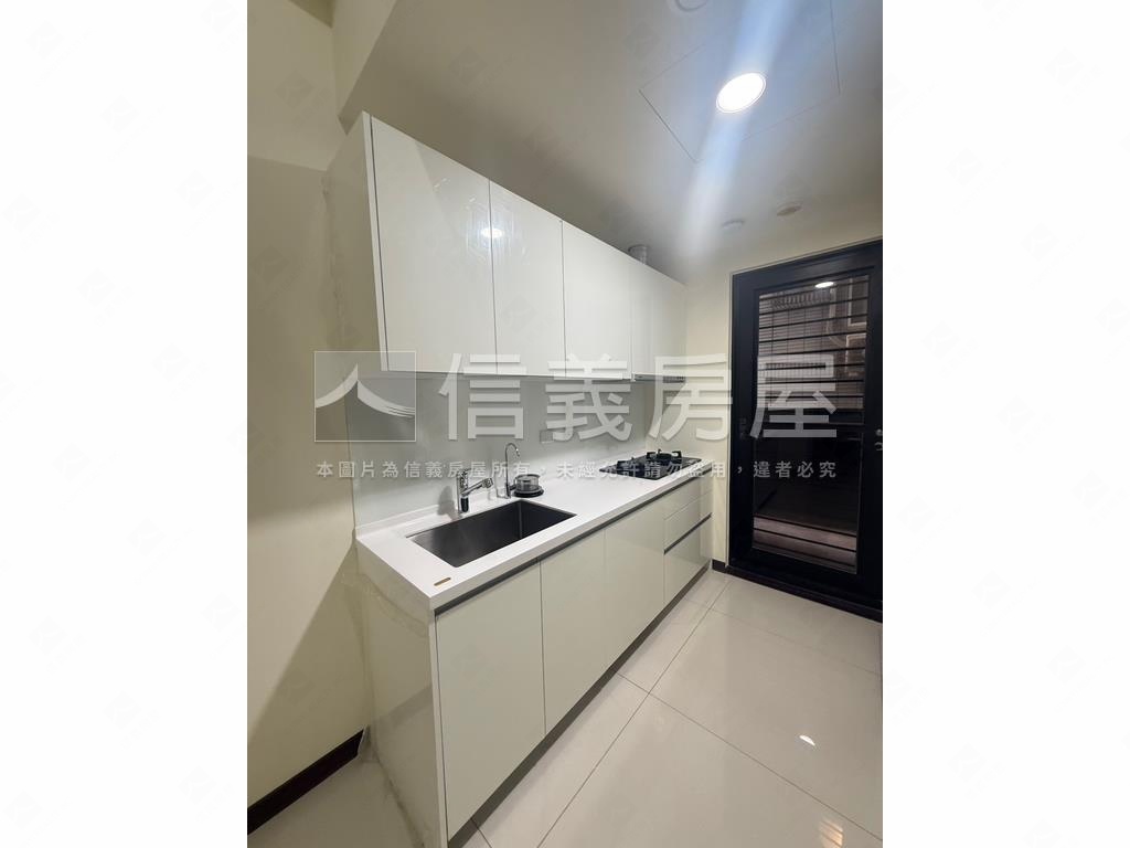 松德８８邊間高樓二房車位房屋室內格局與周邊環境