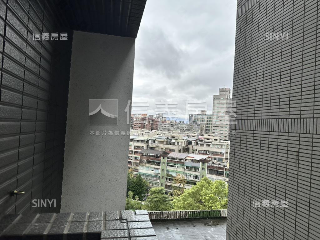 松德８８邊間高樓二房車位房屋室內格局與周邊環境