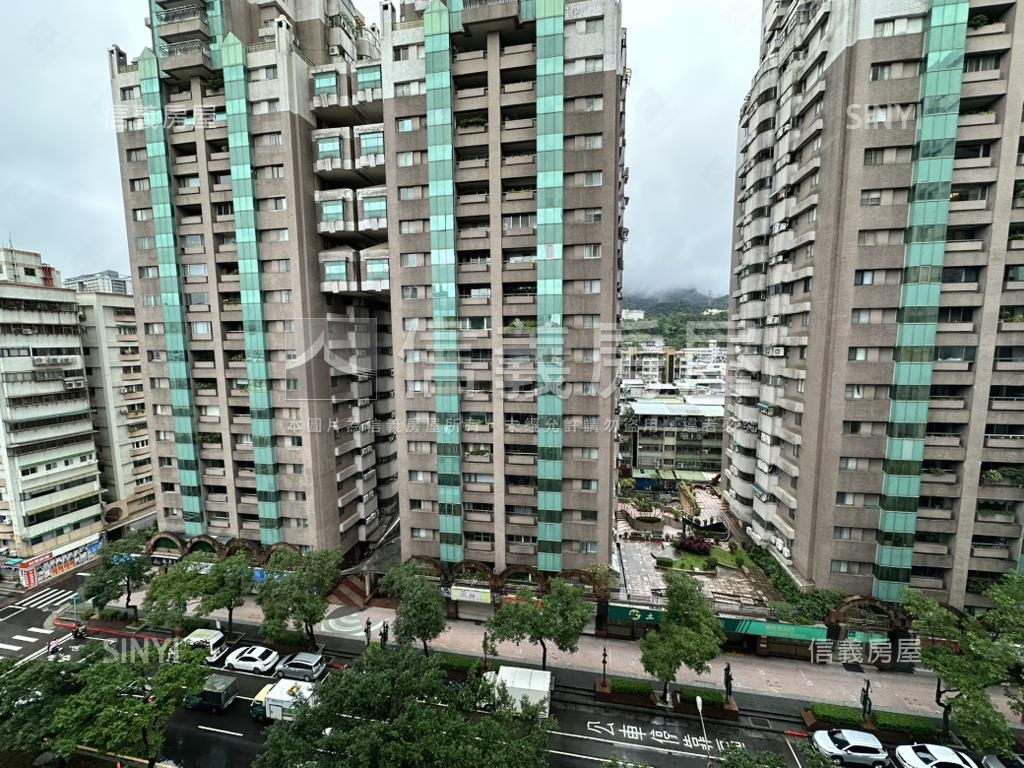 松德８８邊間高樓二房車位房屋室內格局與周邊環境