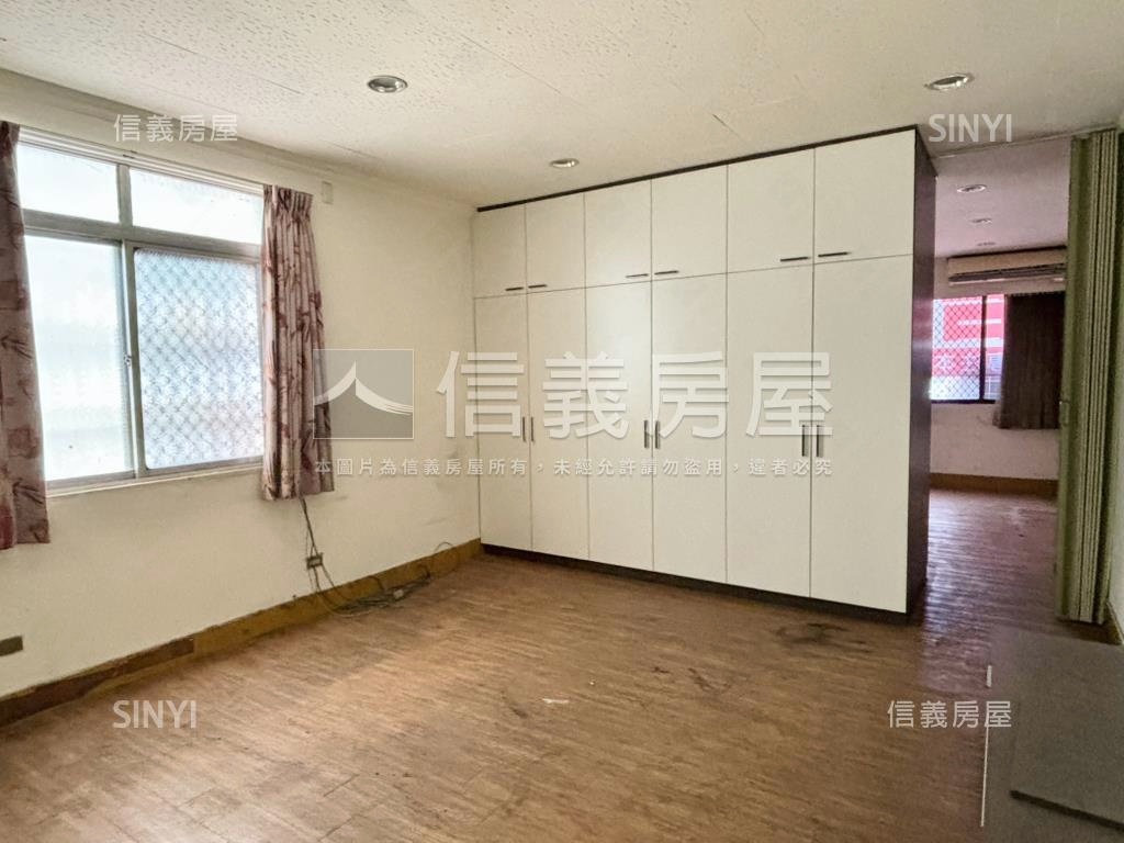 近高雄火車站正街透店房屋室內格局與周邊環境