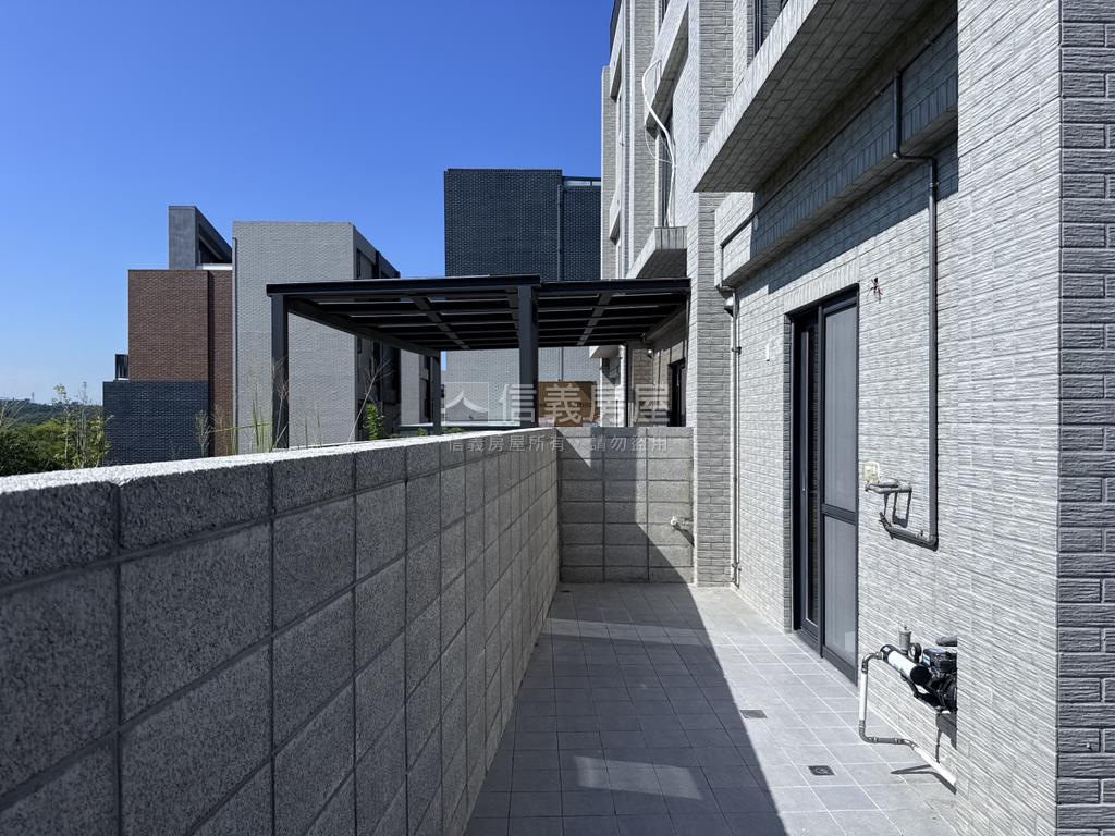 沐清城邊間大地坪透天房屋室內格局與周邊環境