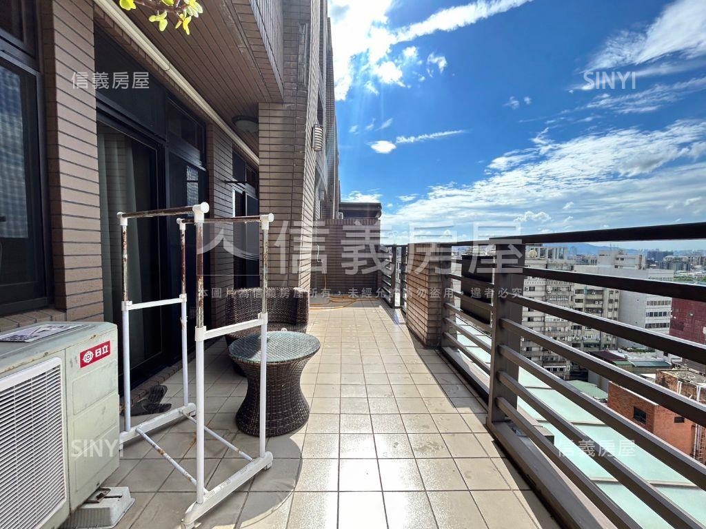 基泰之星頂樓大露臺房屋室內格局與周邊環境