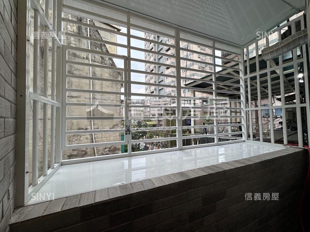 連興街低樓層精美三房房屋室內格局與周邊環境