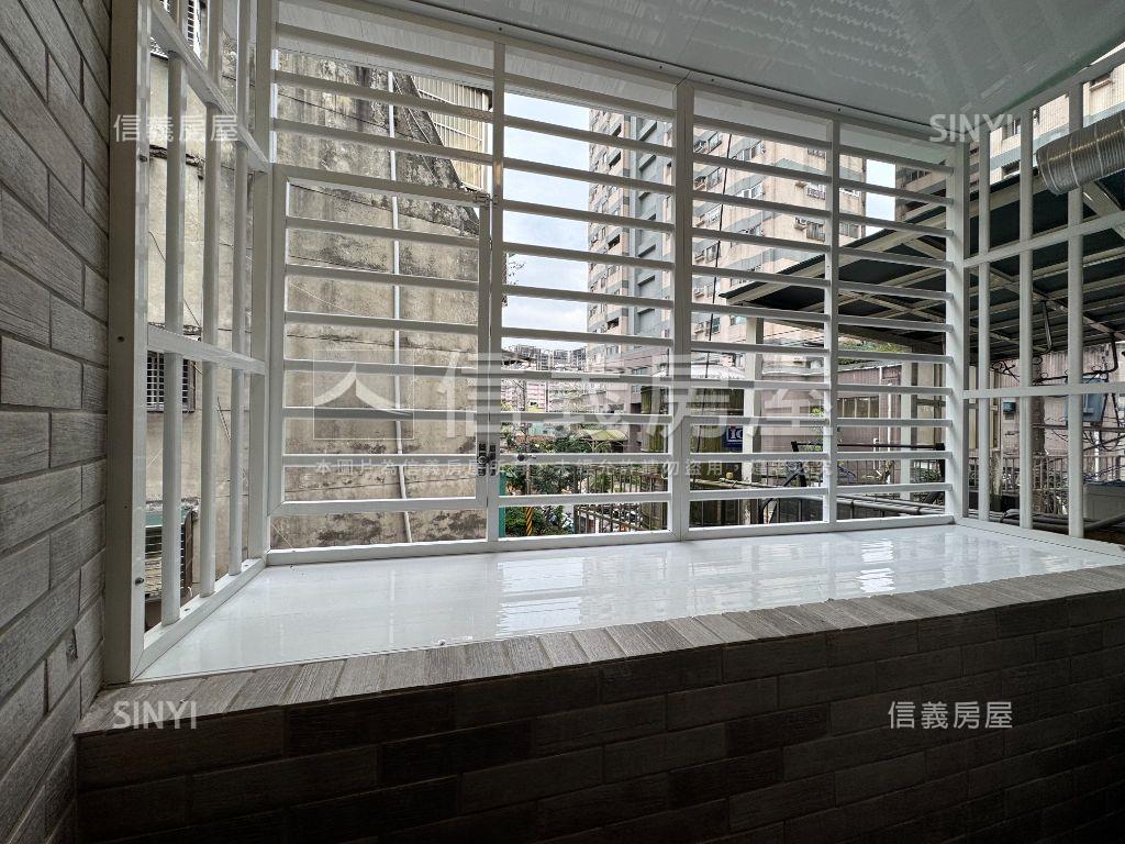 連興街低樓層精美三房房屋室內格局與周邊環境