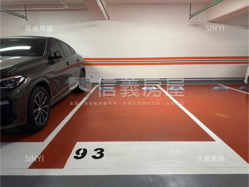 鳳鳴景程禾雅兩房車位房屋室內格局與周邊環境