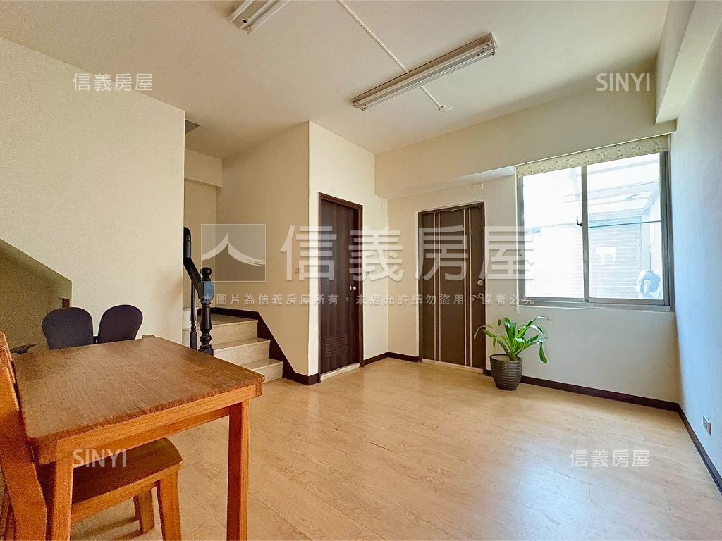 虎尾寮｜朝南臨路庭院別墅房屋室內格局與周邊環境