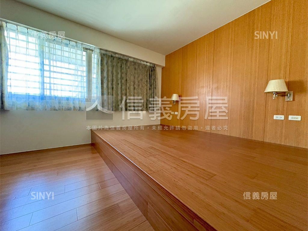 虎尾寮｜朝南臨路庭院別墅房屋室內格局與周邊環境