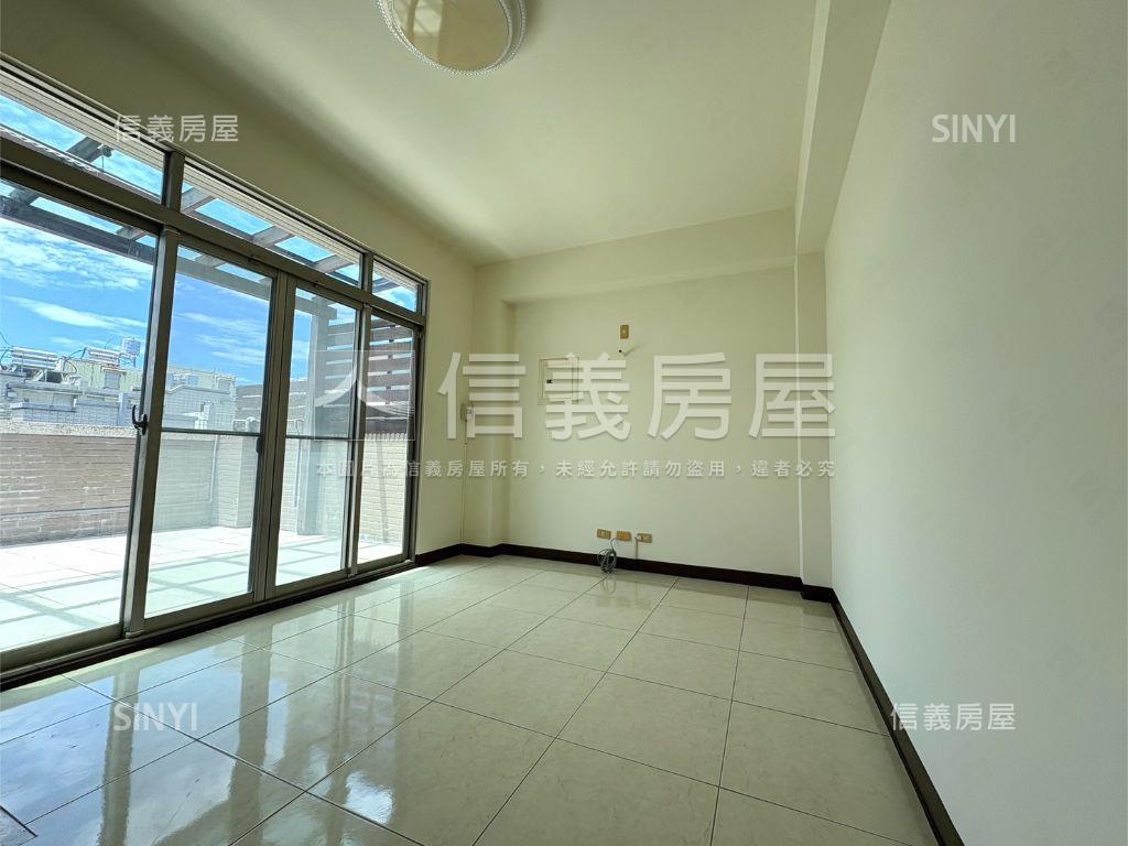 虎尾寮｜朝南臨路庭院別墅房屋室內格局與周邊環境