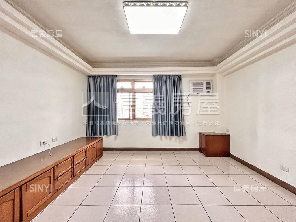 校園京華明亮電梯三房房屋室內格局與周邊環境