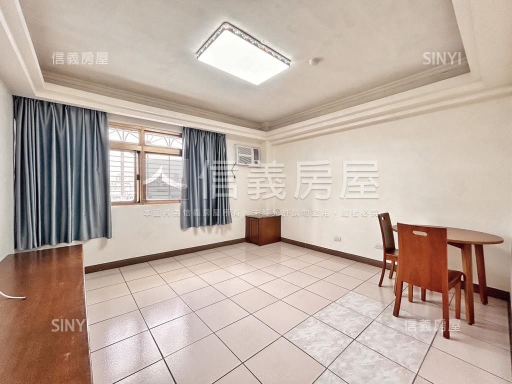 校園京華明亮電梯三房房屋室內格局與周邊環境