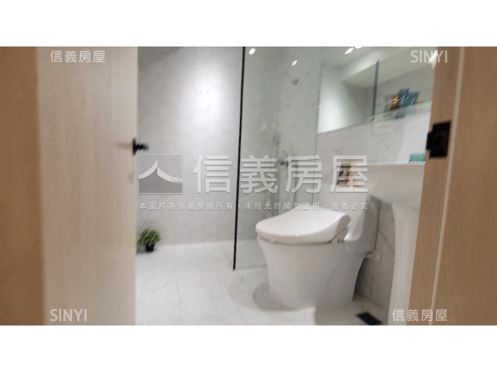 未來捷運裝潢二房美屋ＩＩ房屋室內格局與周邊環境