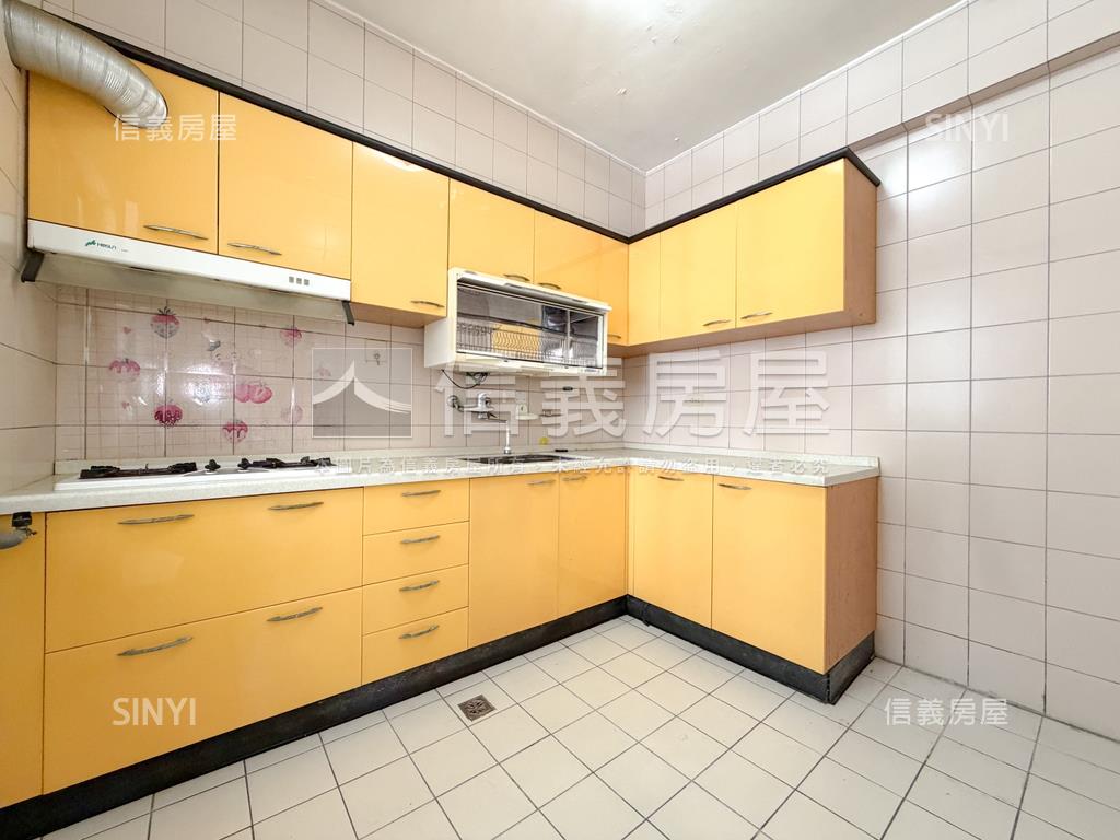 星雲重劃警智大戶稀有釋出房屋室內格局與周邊環境