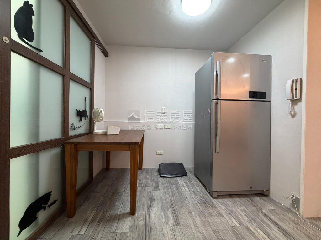 仁愛路裝潢美三房公寓房屋室內格局與周邊環境