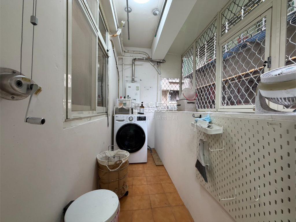 仁愛路裝潢美三房公寓房屋室內格局與周邊環境