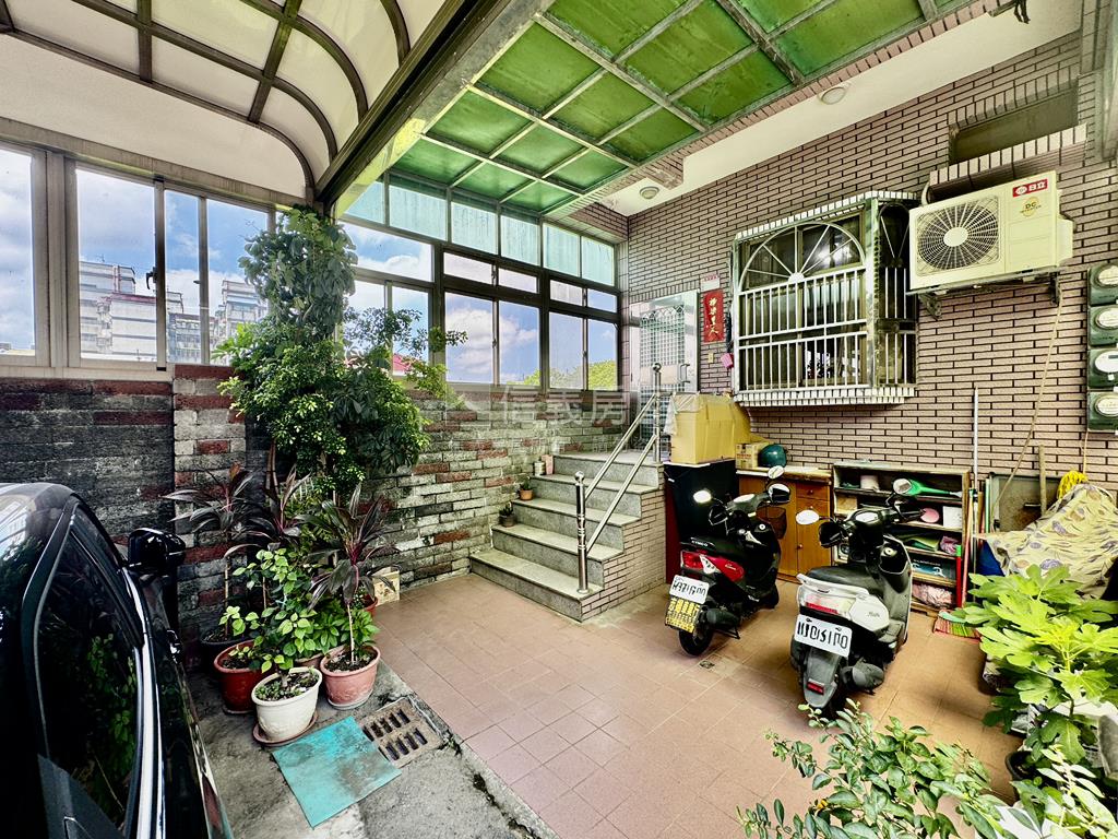 舒適生活。靜巷邊間透天房屋室內格局與周邊環境