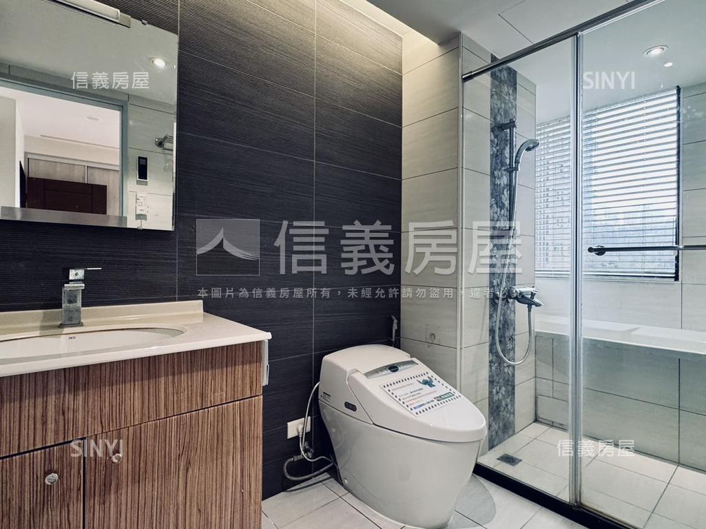 合康雲極Ｃ棟三房裝潢豪邸房屋室內格局與周邊環境