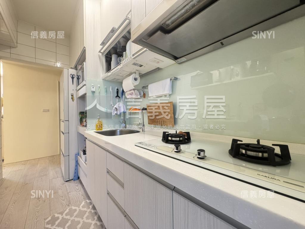 愛河戀陽台進出溫馨三房房屋室內格局與周邊環境