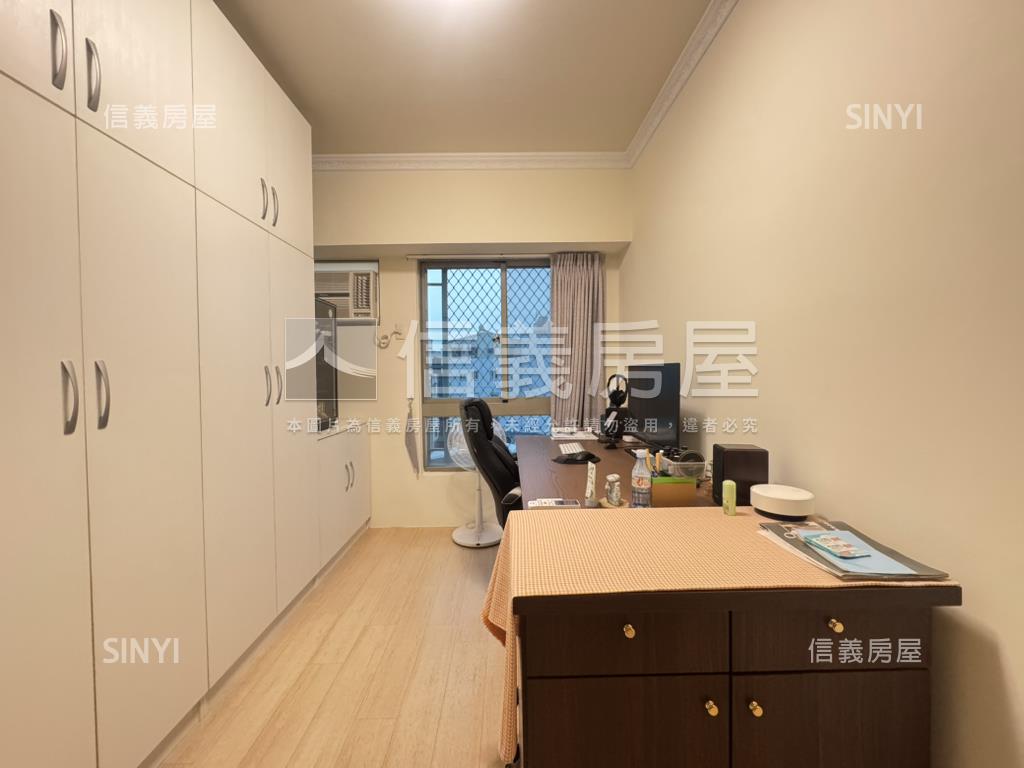 愛河戀陽台進出溫馨三房房屋室內格局與周邊環境