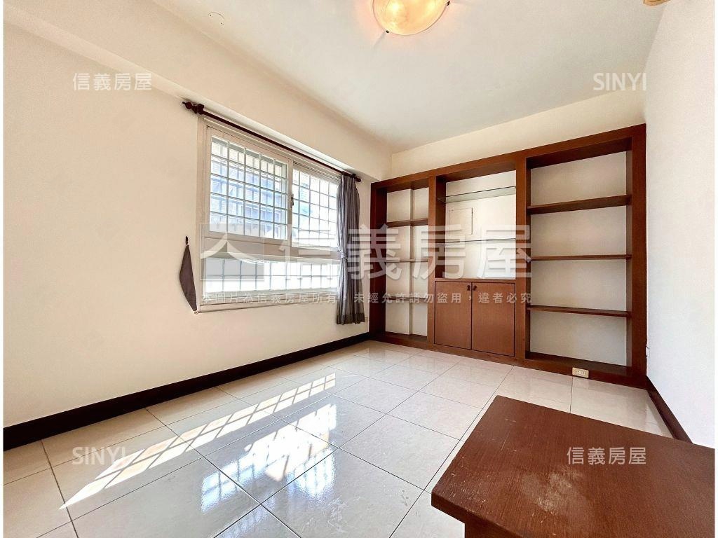 面寬質感優美孝親房車墅✨房屋室內格局與周邊環境