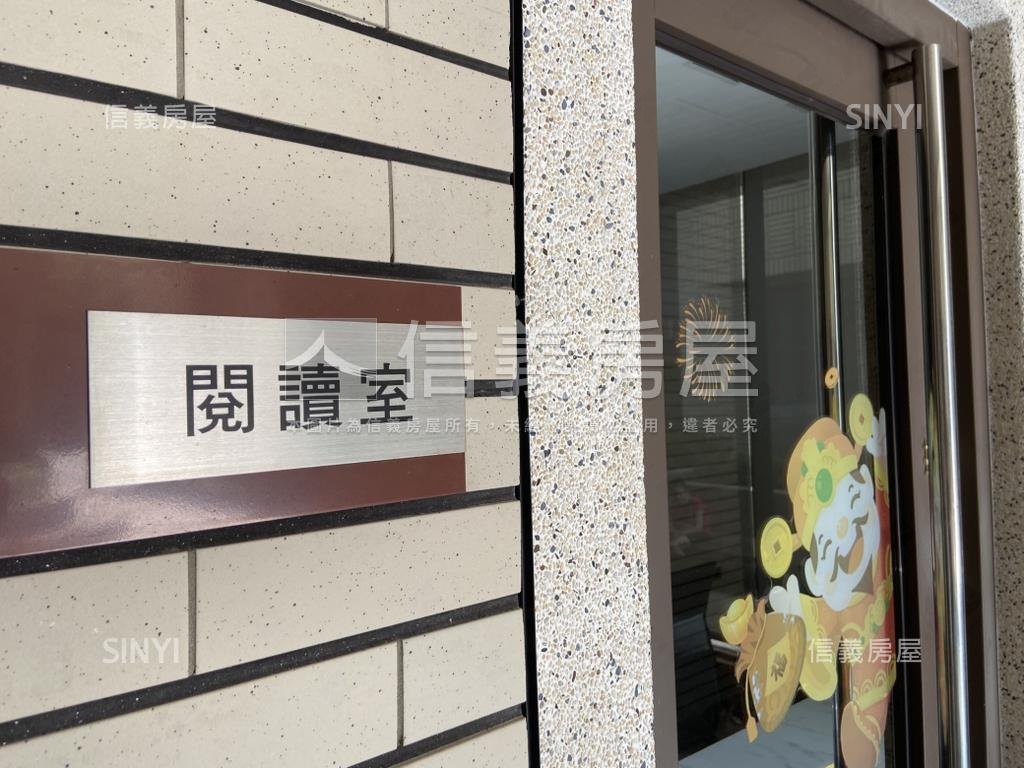 首都帝景美裝坡平車位房屋室內格局與周邊環境