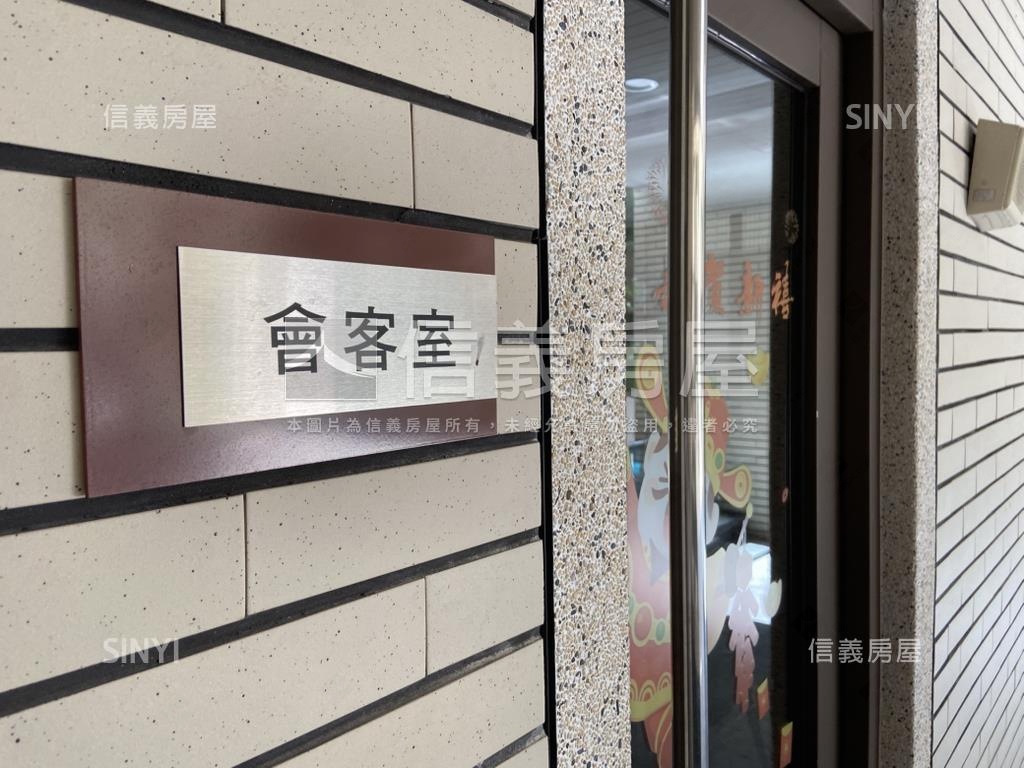 首都帝景美裝坡平車位房屋室內格局與周邊環境
