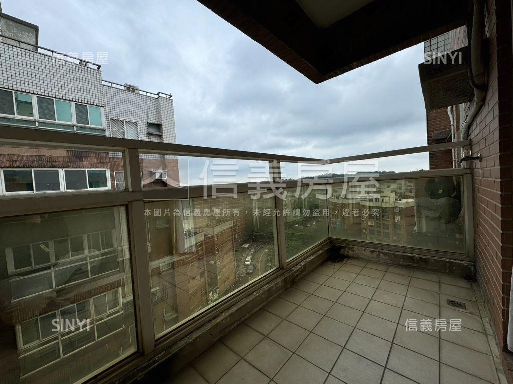 春福生活大賞四房平面車位房屋室內格局與周邊環境
