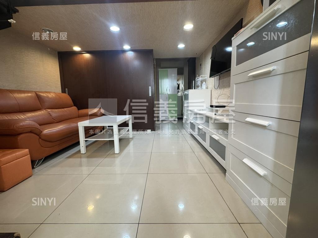 南方之星挑高小宅房屋室內格局與周邊環境