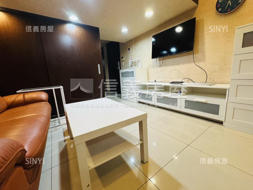 南方之星挑高小宅房屋室內格局與周邊環境