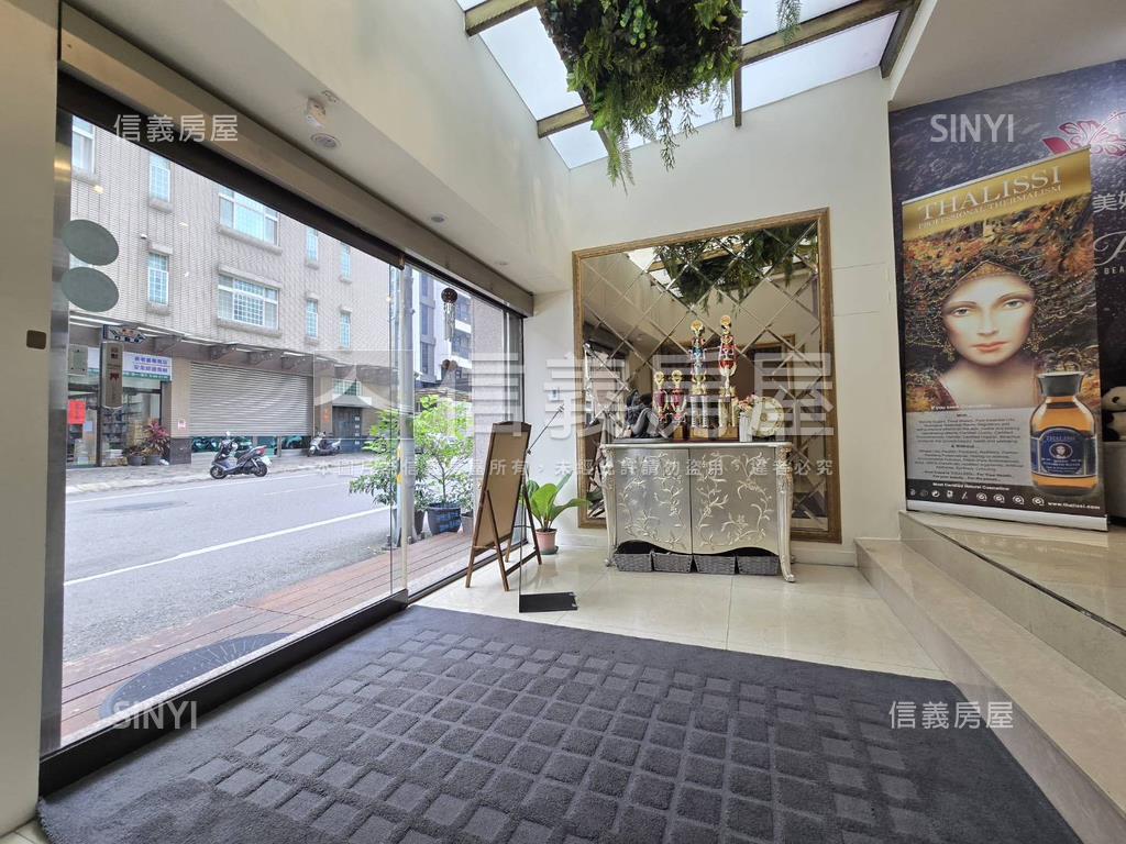 近南平市場面寬美透天店面房屋室內格局與周邊環境