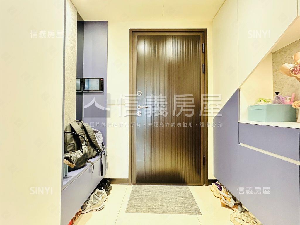 重劃區美美裝潢帶車位房屋室內格局與周邊環境
