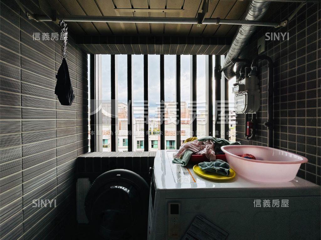 重劃區美美裝潢帶車位房屋室內格局與周邊環境