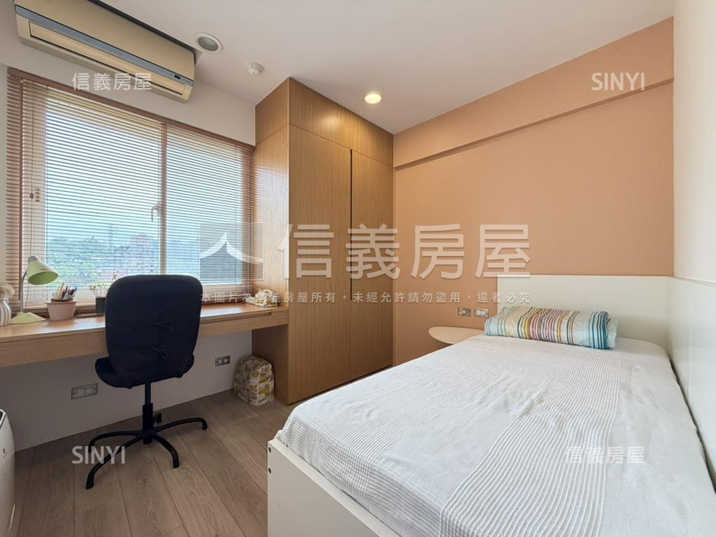 近捷運高樓遠山綠景雅築房屋室內格局與周邊環境