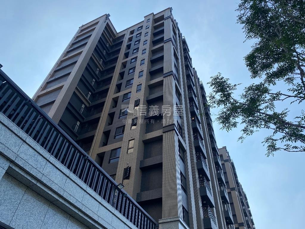 歸仁高鐵１０樓房屋室內格局與周邊環境