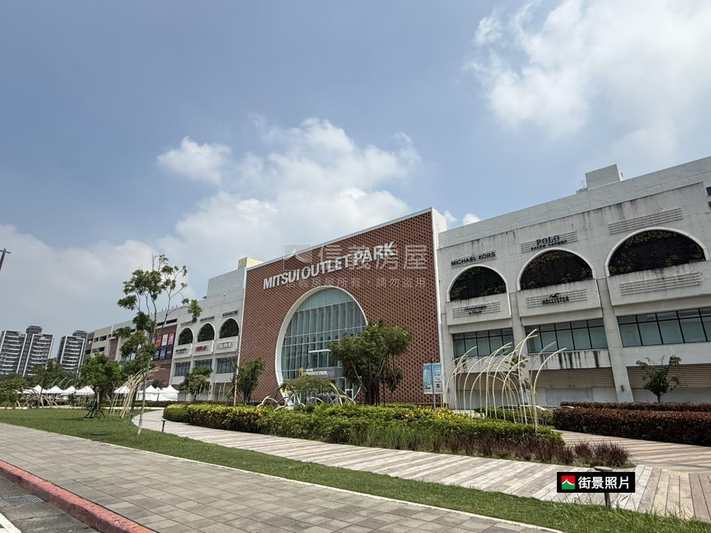 近台南高鐵｜兩房平車房屋室內格局與周邊環境