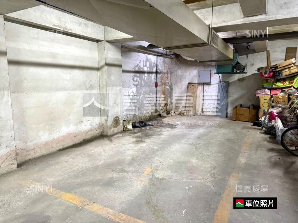 近巨蛋。小資三房車位房屋室內格局與周邊環境