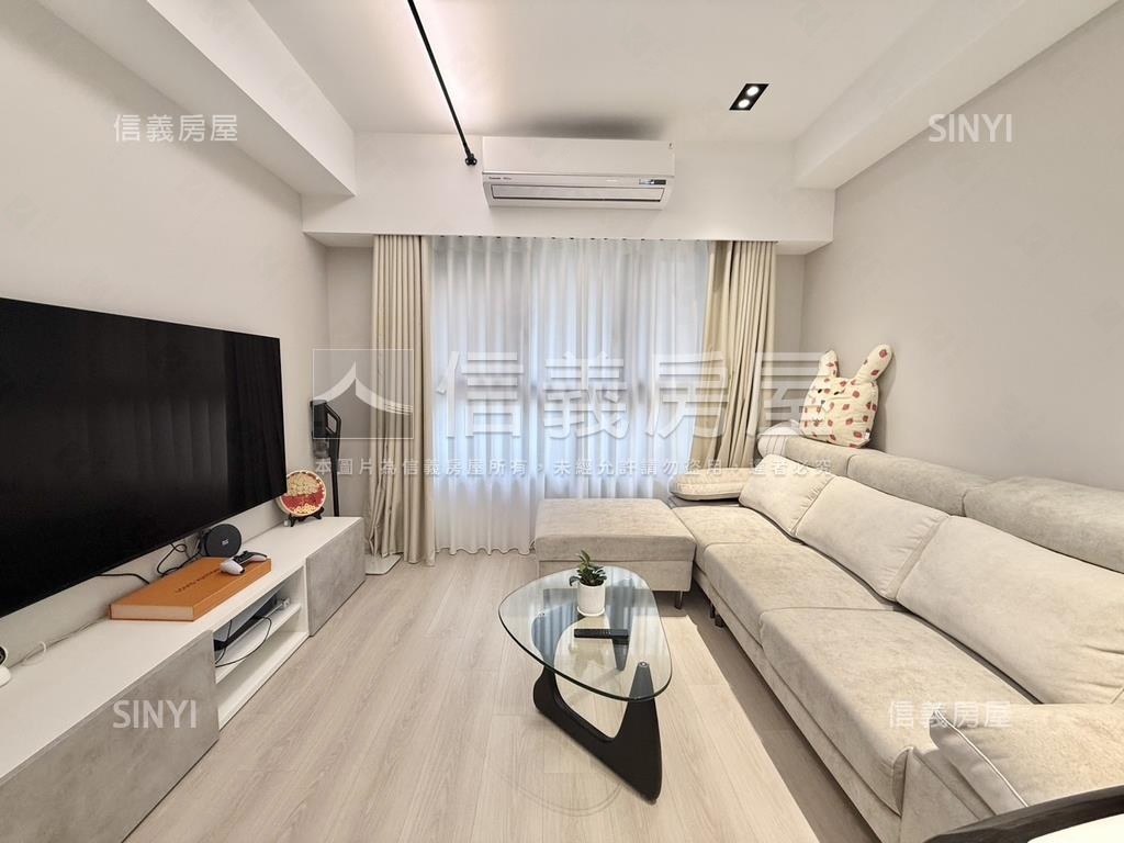 新埔捷運英倫三房車位房屋室內格局與周邊環境